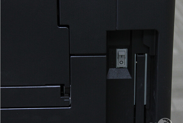 柯尼卡美能達(dá)C266機器的硬性電源開關(guān)-科頤辦公