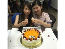 柯尼卡美能達復印機代理商--科頤之家家人農歷4月同事生日溫馨記