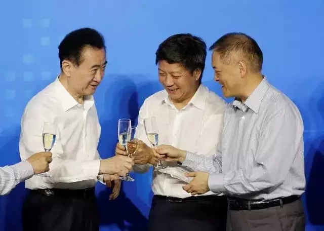 作簽約儀式 作簽約儀式